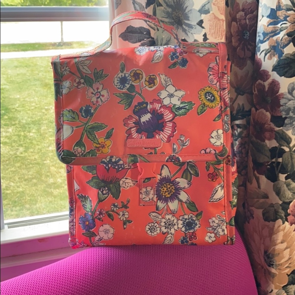 Vera Bradley Coral floral lunchbox